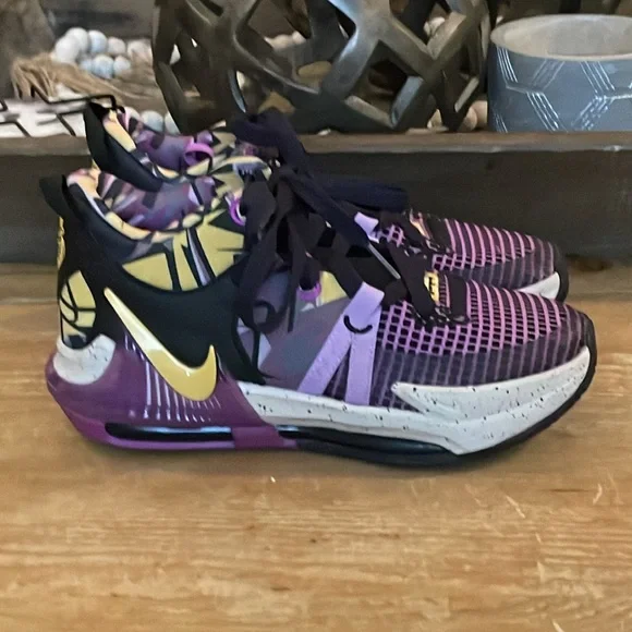 Nike Kids Shoes - Purple and Black - Picture 4 of 6